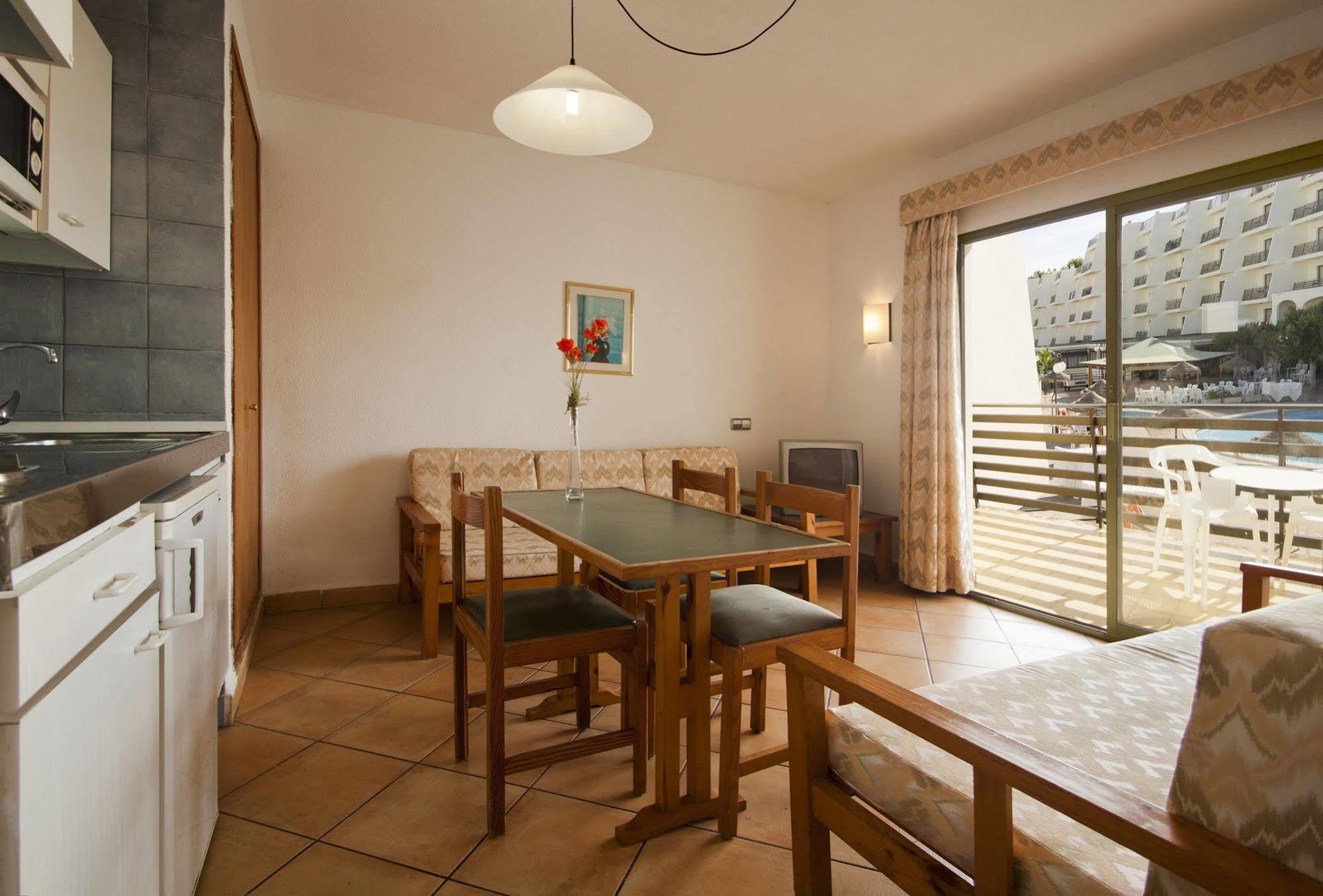 Palmanova Suites By Trh (Adults Only) Magaluf  Esterno foto